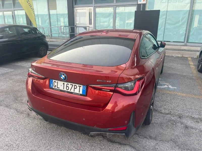 BMW i4 eDrive40 | LED| 62х. км!!!| 84kWh| Очакван Внос!!!, снимка 3 - Автомобили и джипове - 56255188