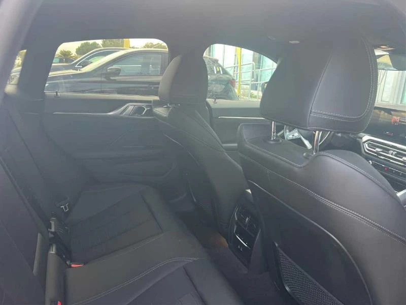 BMW i4 eDrive40 | LED| 62х. км!!!| 84kWh| Очакван Внос!!!, снимка 14 - Автомобили и джипове - 56255188