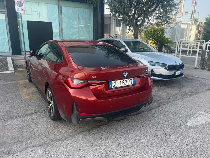 BMW i4 eDrive40 | LED| 62х. км!!!| 84kWh| Очакван Внос!!!, снимка 4 - Автомобили и джипове - 56255188