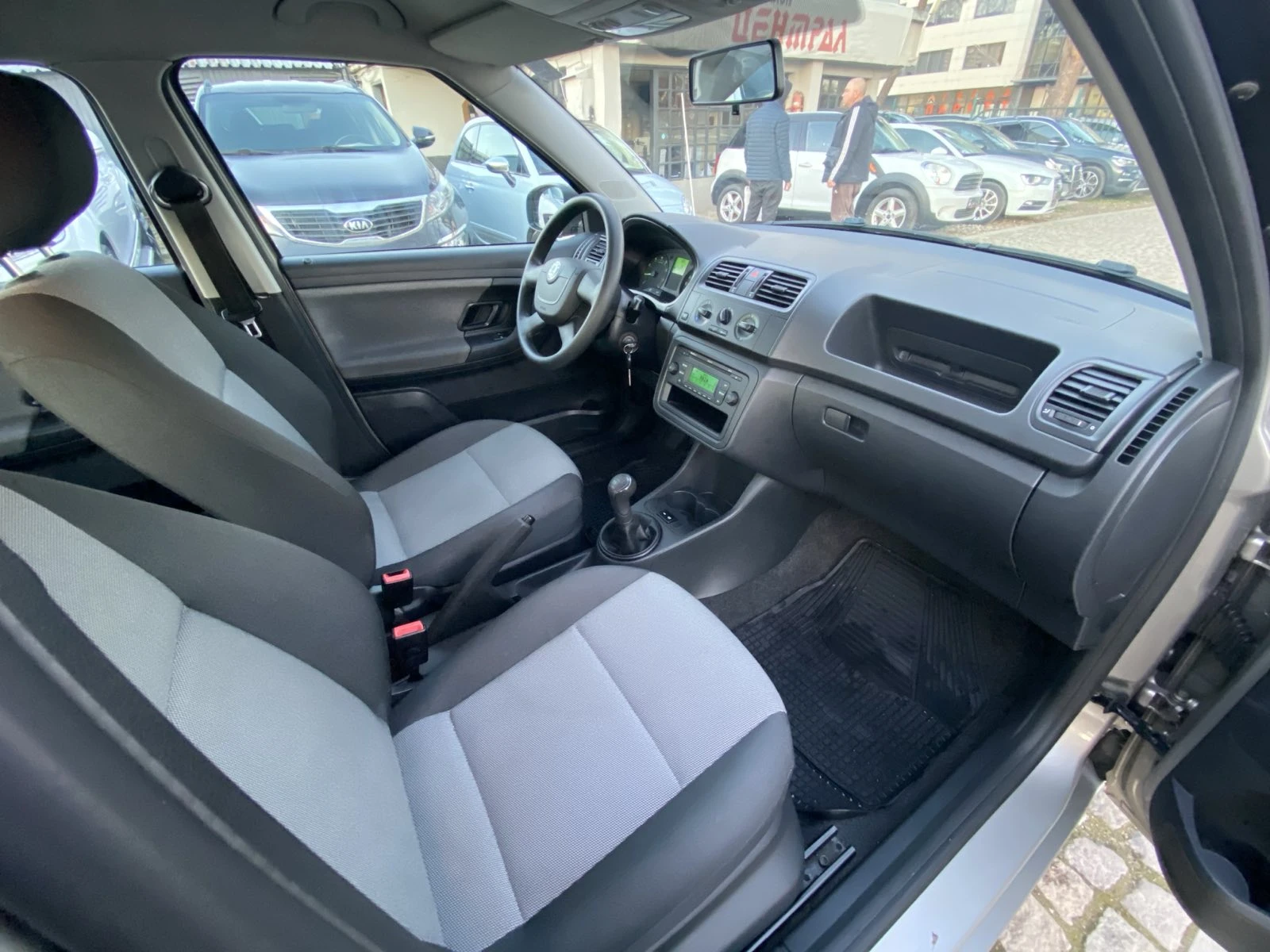 Skoda Fabia 1.2 i      | Mobile.bg   11