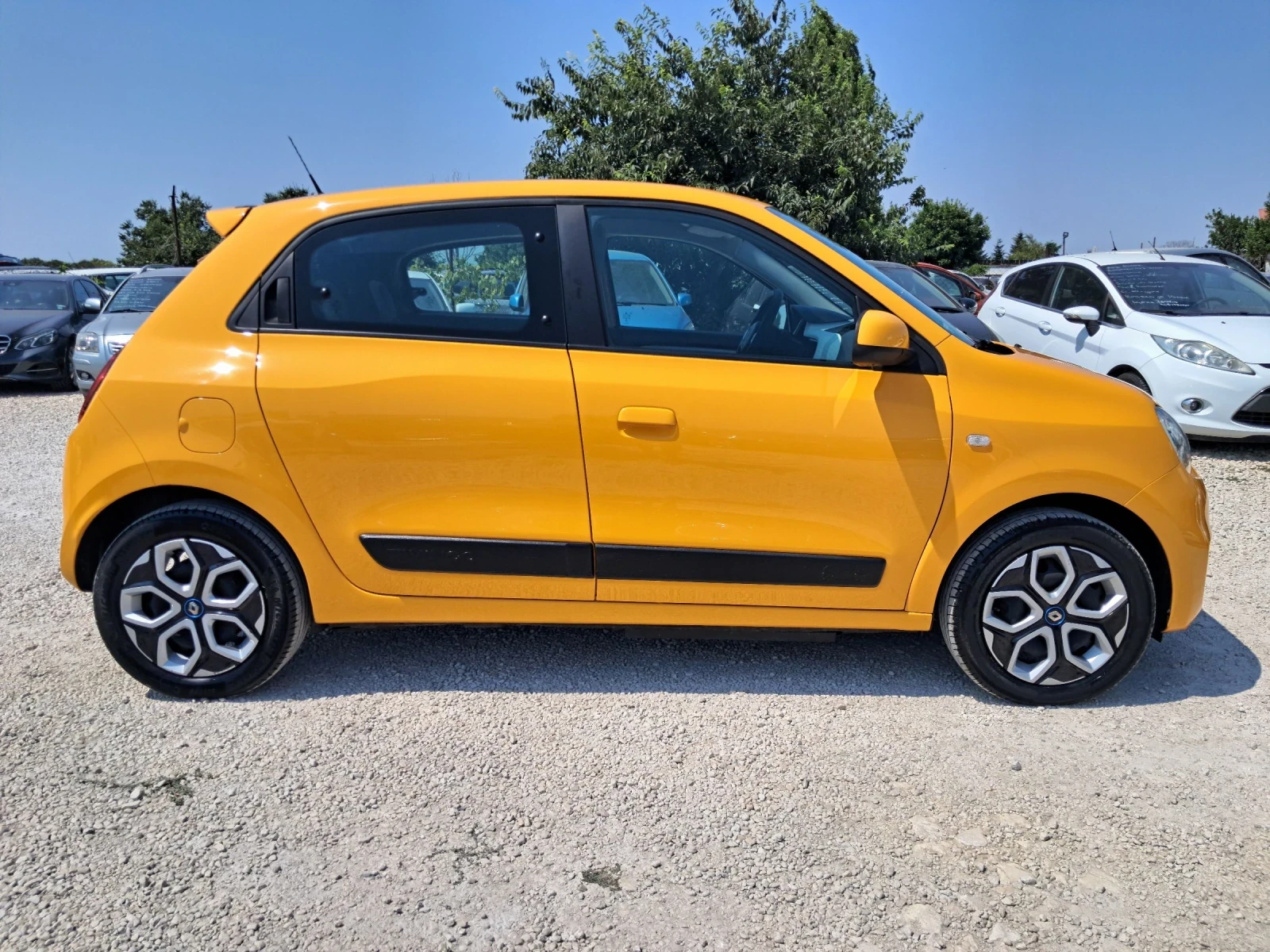 Renault Twingo 31kw 29000km 4м 2022г КАТО НОВА - изображение 8