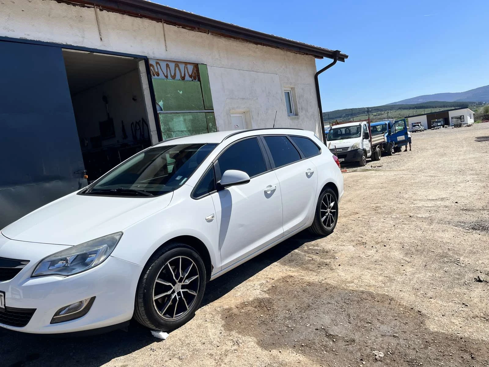 Opel Astra, снимка 2 - Автомобили и джипове - 53625835