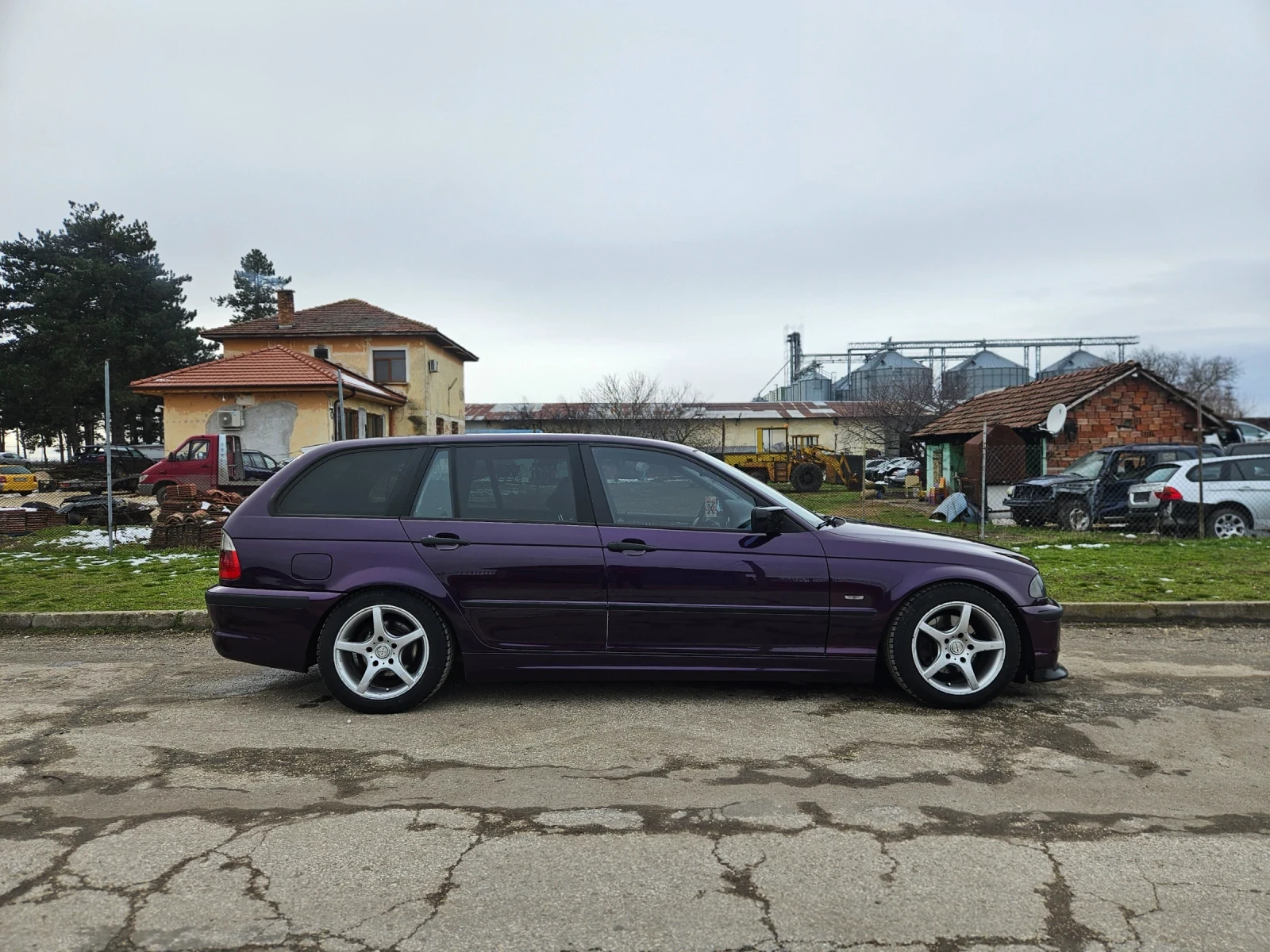 BMW 320  - изображение 6