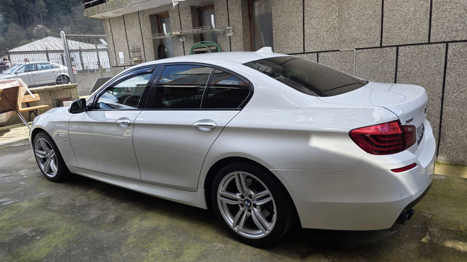 BMW 520  xDrive M Sport, снимка 3 - Автомобили и джипове - 54207954