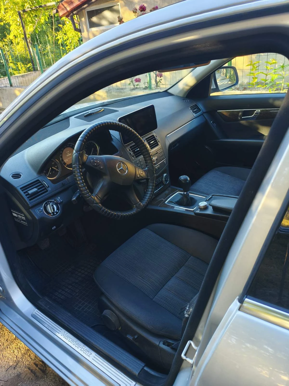 Mercedes-Benz C 180 Kompressor, снимка 4 - Автомобили и джипове - 55151704