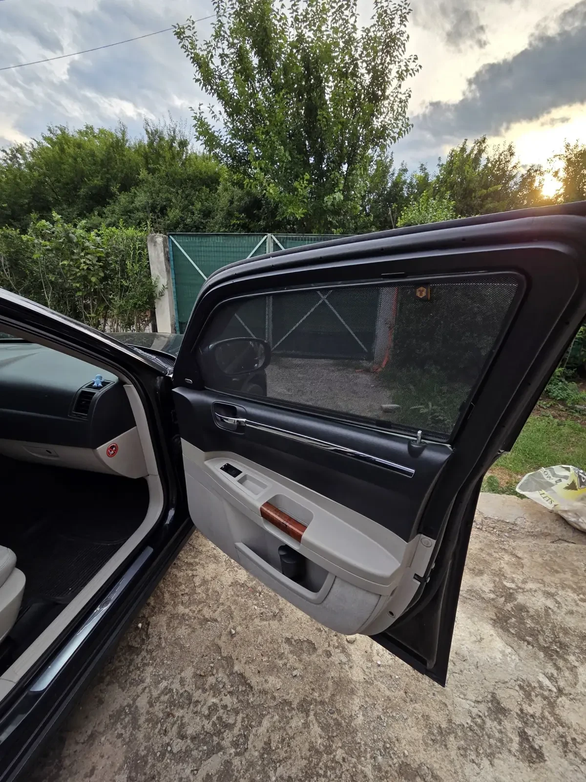 Chrysler 300c 3.0, снимка 13 - Автомобили и джипове - 55307765