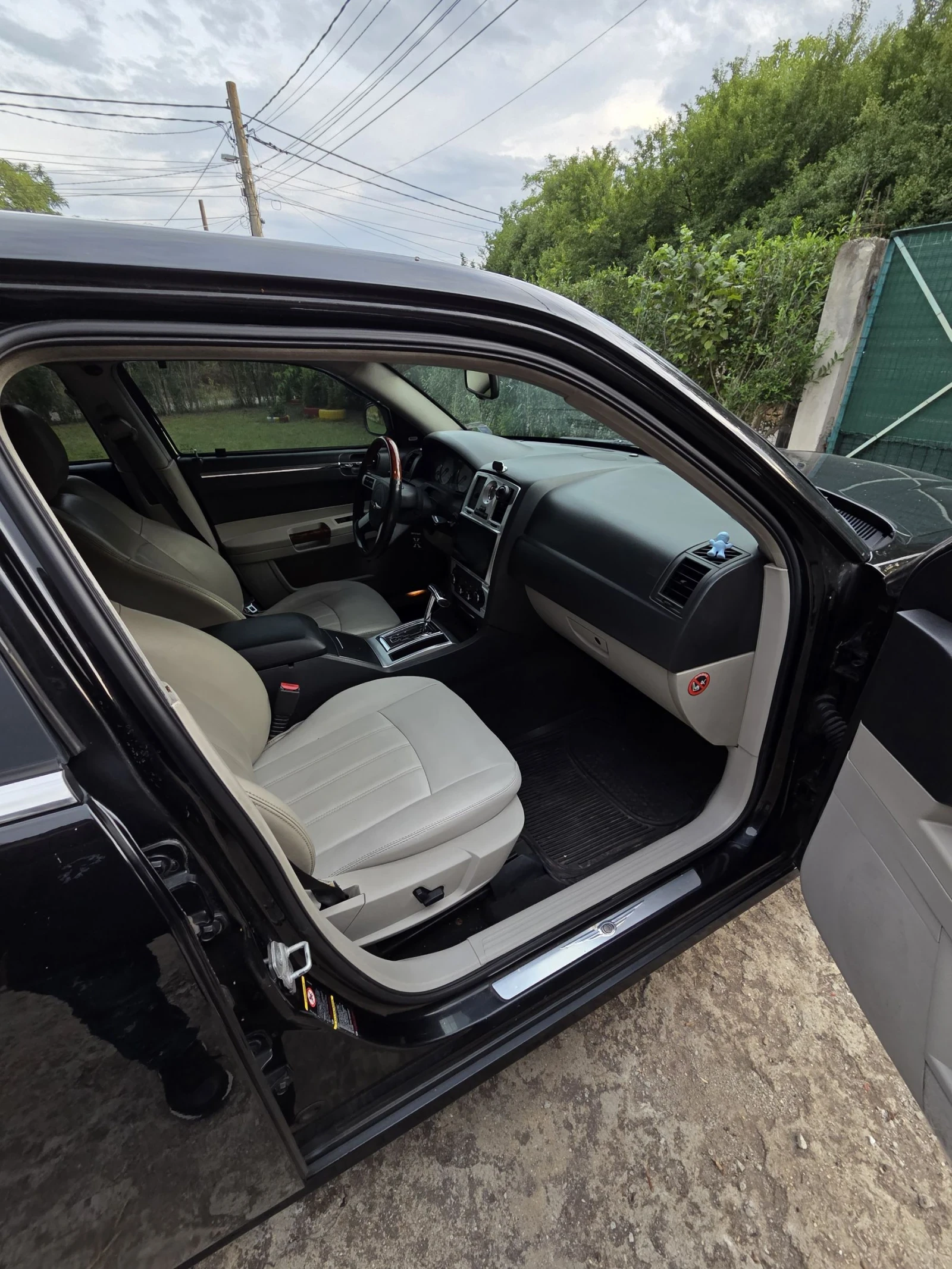 Chrysler 300c 3.0, снимка 12 - Автомобили и джипове - 55307765