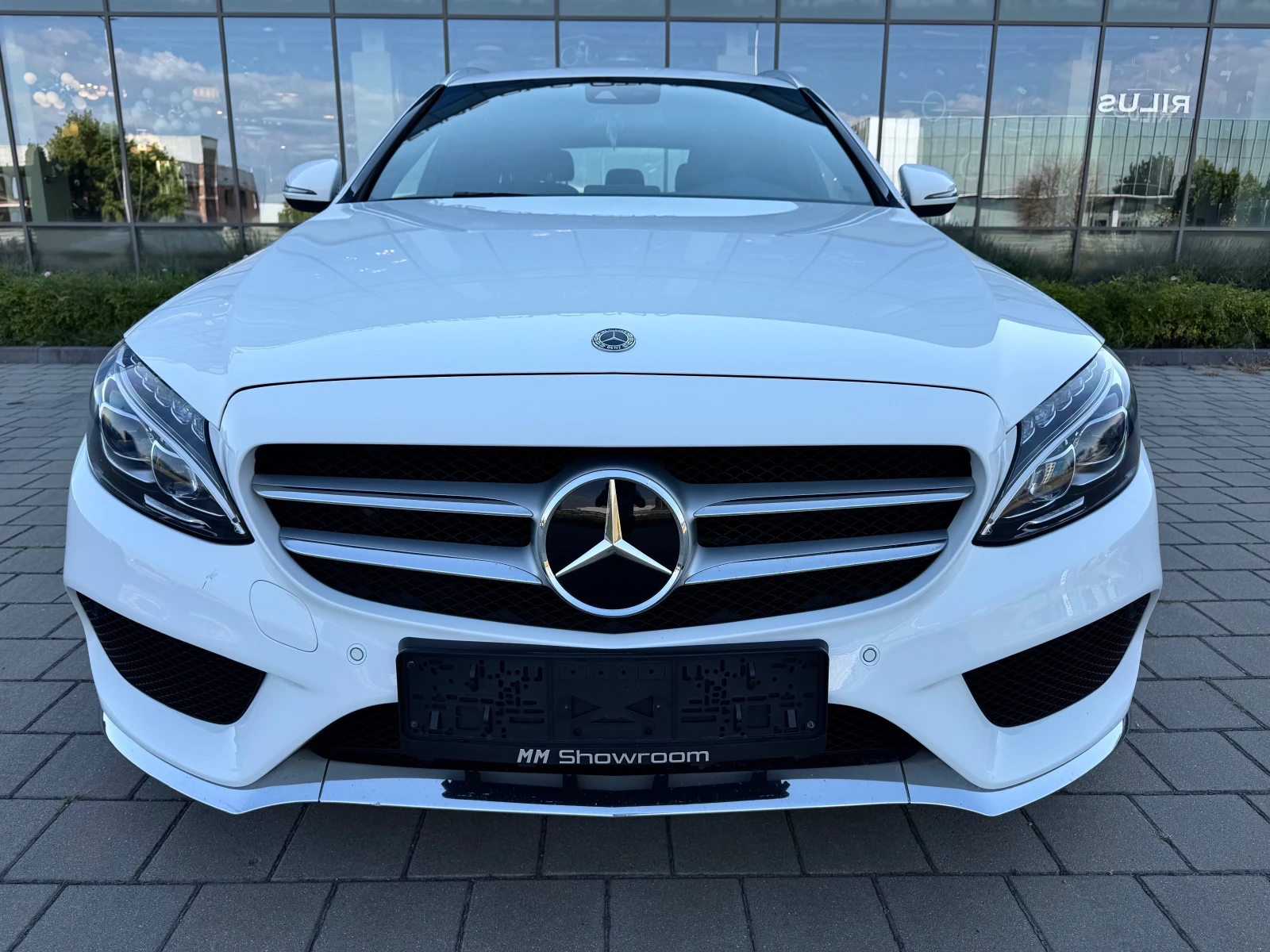 Mercedes-Benz C 250 AMG-4MATIC-ДИСТРОНИК-KEY-GO-ПОДГРЕВ-BURMASTER-ЕЛ.Б, снимка 2 - Автомобили и джипове - 55595752