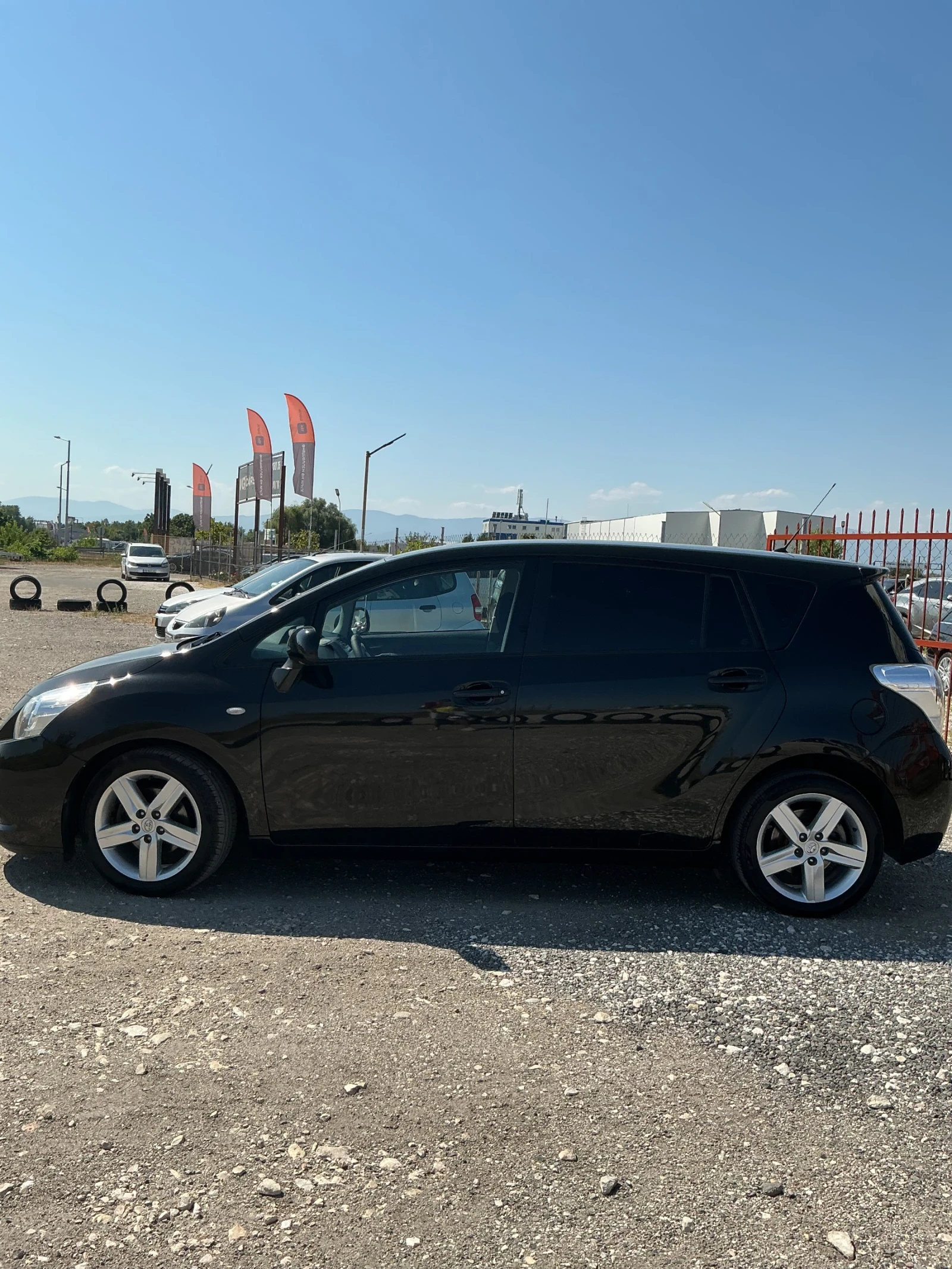 Toyota Corolla verso 2, 2 d, снимка 8 - Автомобили и джипове - 55623365