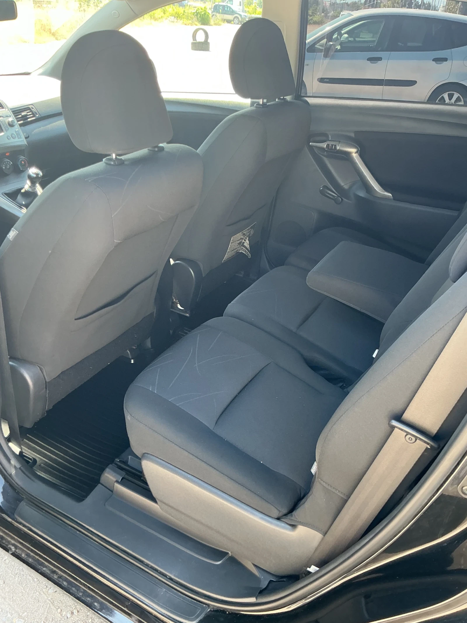 Toyota Corolla verso 2, 2 d, снимка 12 - Автомобили и джипове - 55623365