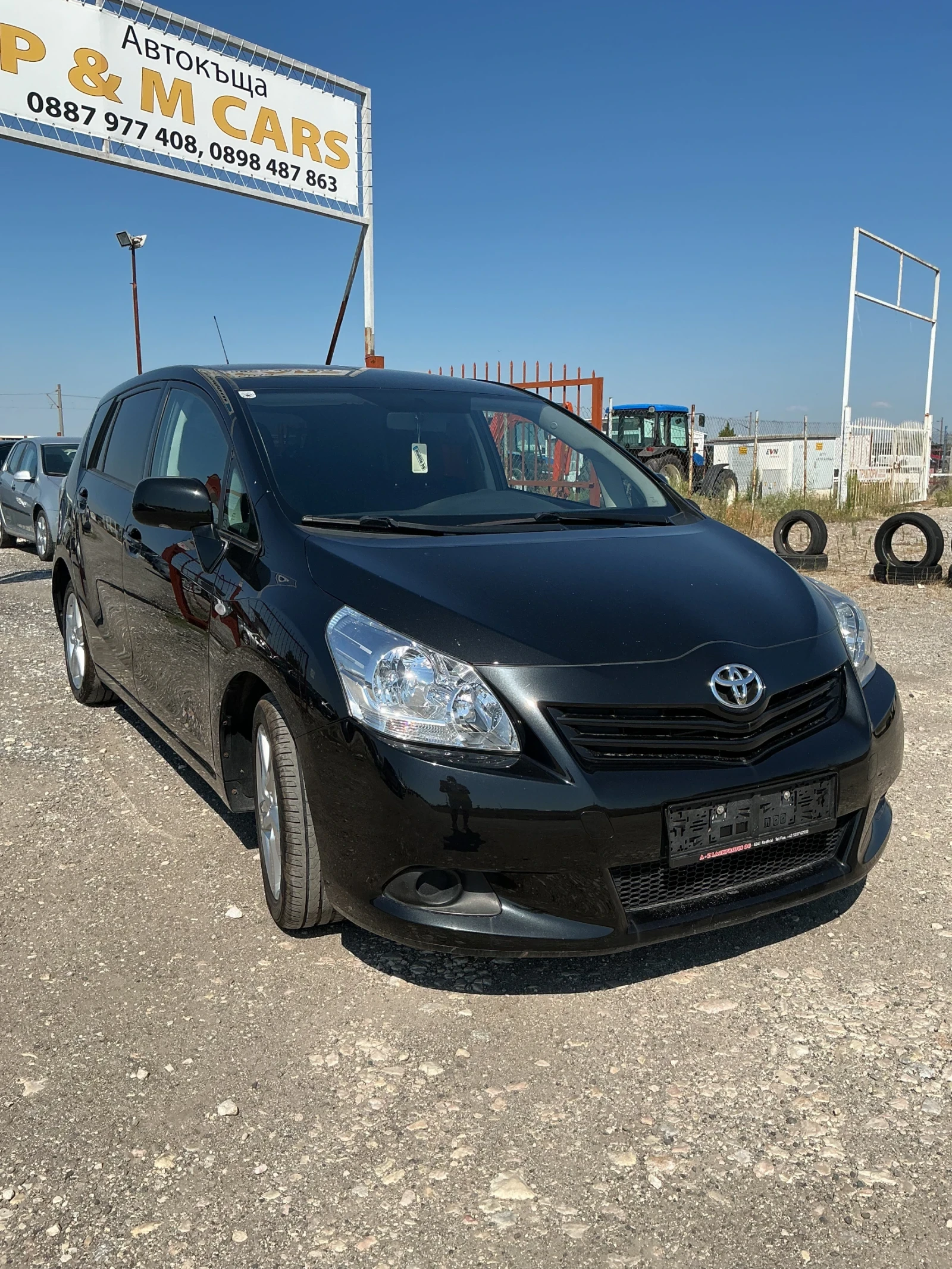 Toyota Corolla verso 2, 2 d, снимка 3 - Автомобили и джипове - 55623365