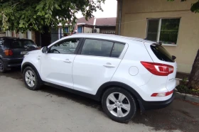 Kia Sportage 2.0 4* 4 газ-бензин, закупена от Киа България , снимка 4