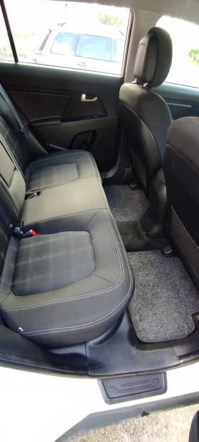 Kia Sportage 2.0 4* 4 газ-бензин, закупена от Киа България , снимка 9