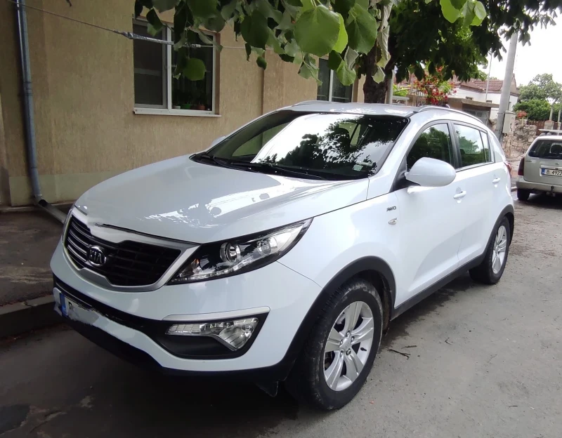 Kia Sportage 2.0 4* 4 газ-бензин, закупена от Киа България , снимка 5 - Автомобили и джипове - 51991082