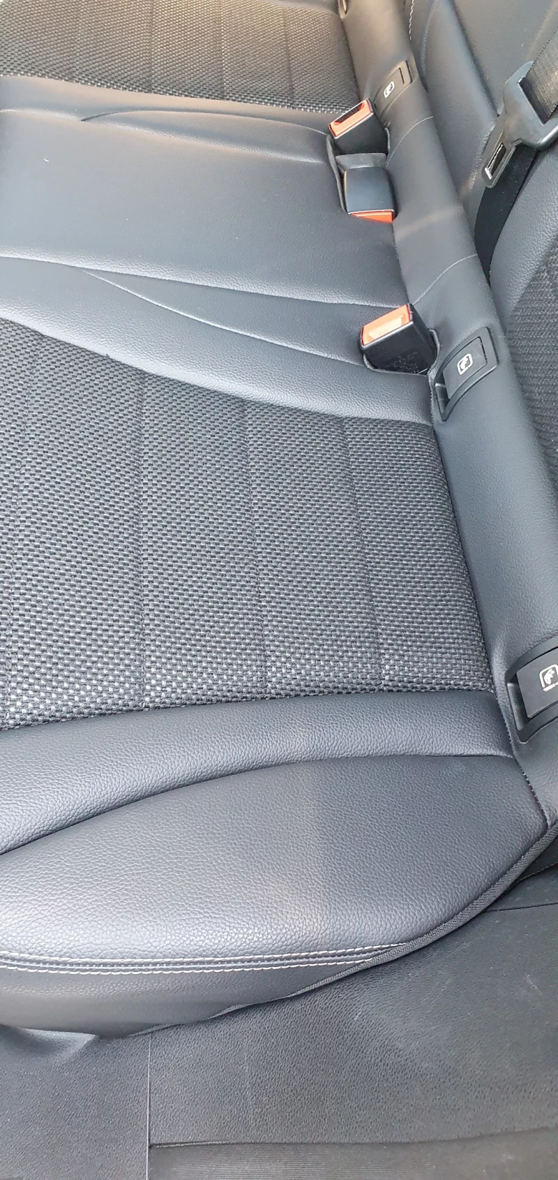 Mercedes-Benz GLC 250, снимка 11 - Автомобили и джипове - 52449137