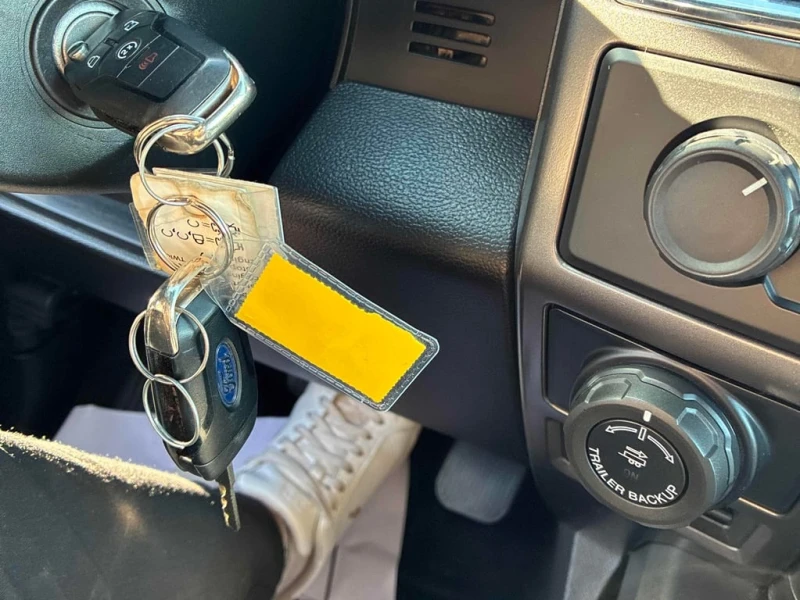 Ford F150 * 4WD SuperCrew * CARFAX * БЕЗ ПЪРВОНАЧАЛНА ВНОСКА, снимка 17 - Автомобили и джипове - 52806227