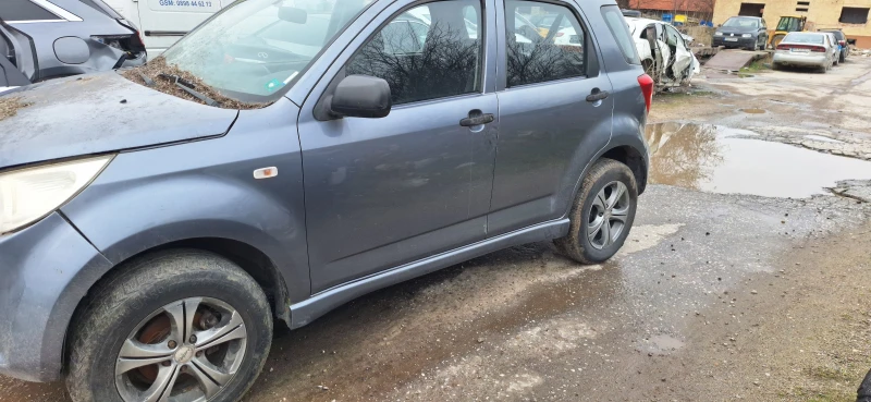 Daihatsu Terios 1.5 НА ЧАСТИ , снимка 3 - Автомобили и джипове - 53475733