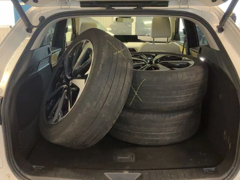 Mazda CX-60 CX-60 2.5 e-Skyactiv Plug-in Hybrid Takumi AWD, снимка 16 - Автомобили и джипове - 54176453