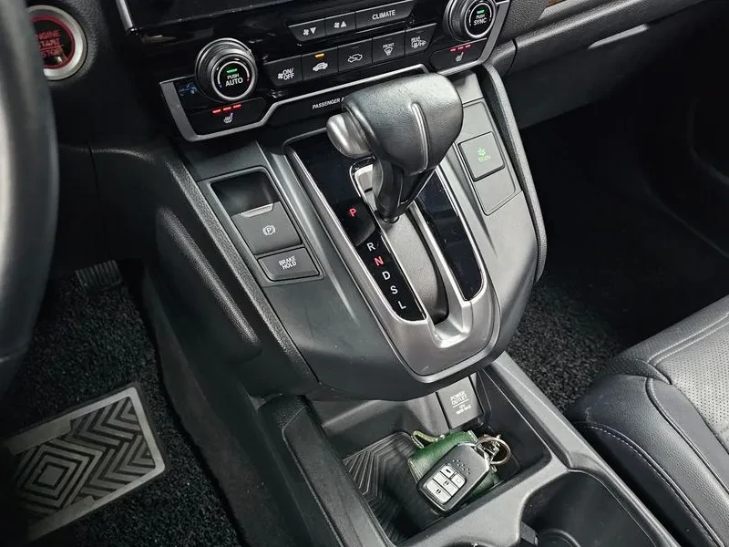 Honda Cr-v 1.5 TOURING 4WD, снимка 17 - Автомобили и джипове - 55259767