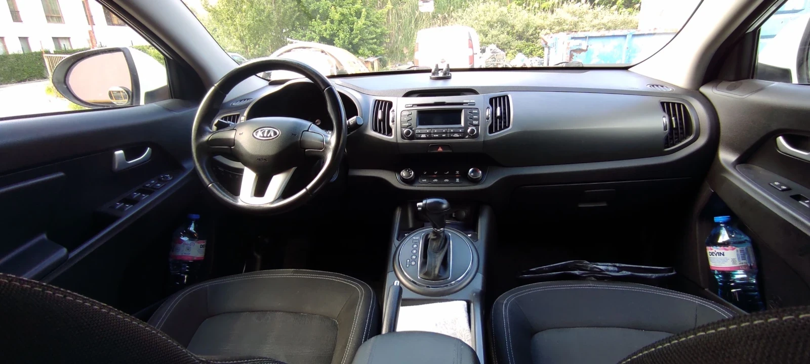Kia Sportage 2.0 4* 4 газ-бензин, закупена от Киа България  - изображение 10