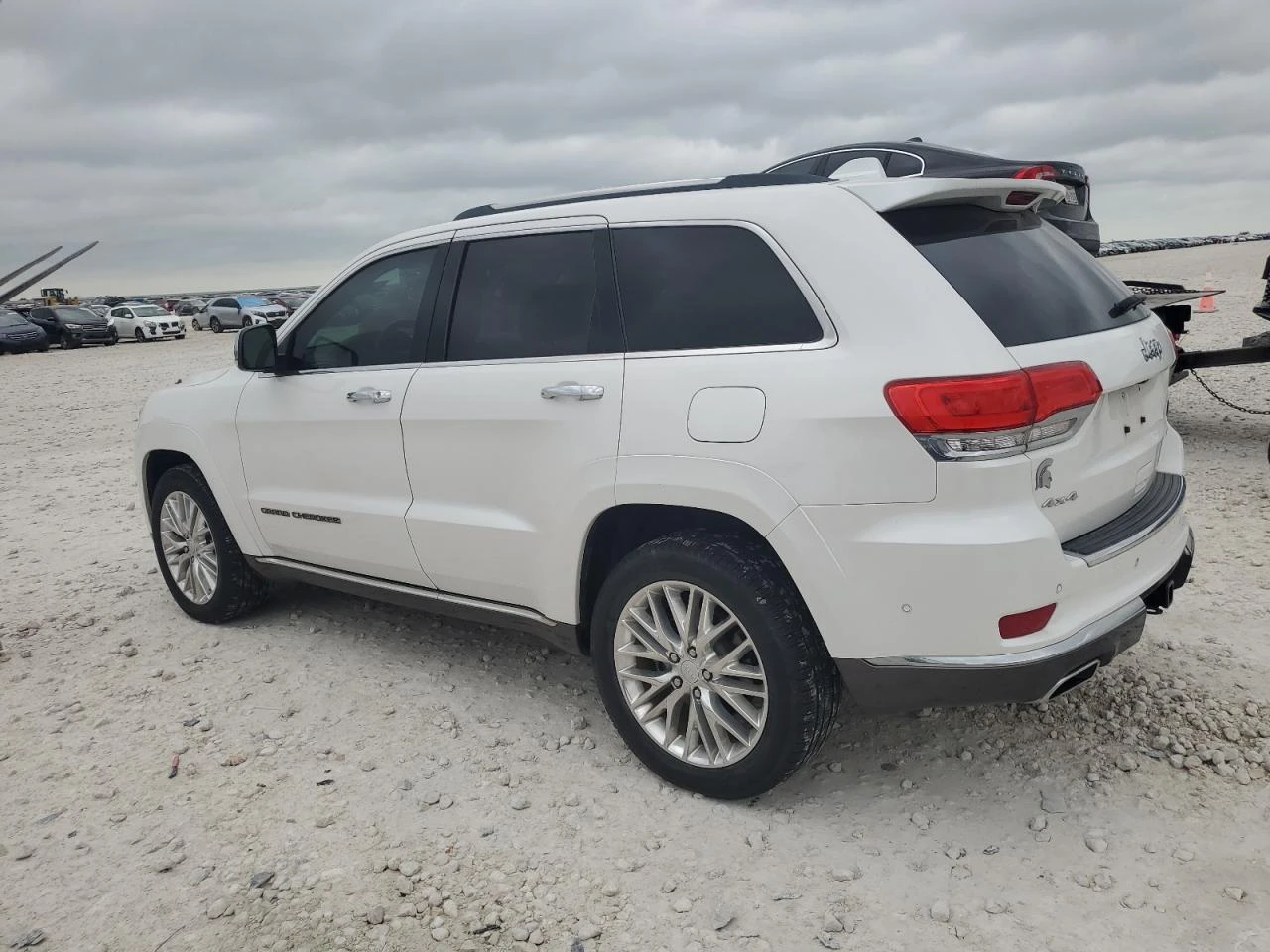 Jeep Grand cherokee Summit* FULL* 5.7HEMI* ZF8* AWD* Distronic* Обдух* - изображение 2