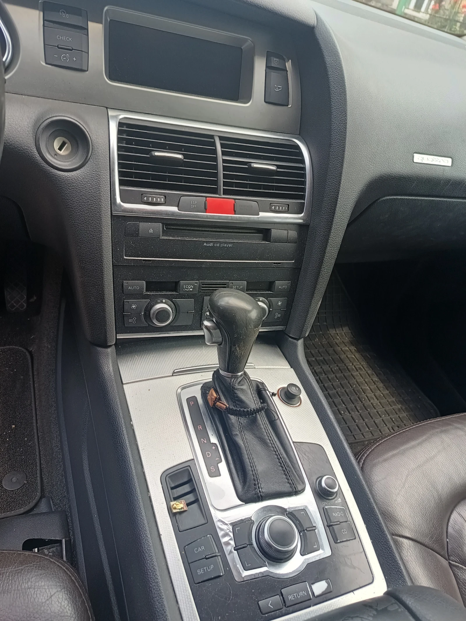 Audi Q7 3.0 Дизел, снимка 4 - Автомобили и джипове - 55011817