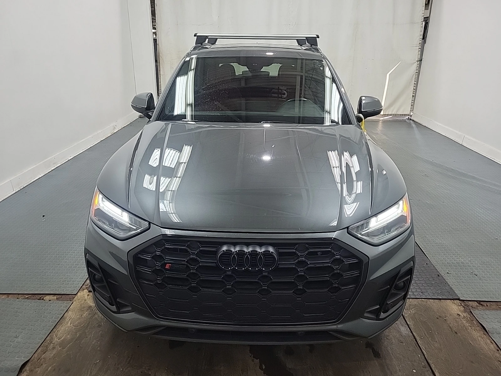 Audi SQ5 Progressiv / Quattro /  Daytona Gray Pearl, снимка 2 - Автомобили и джипове - 55317211