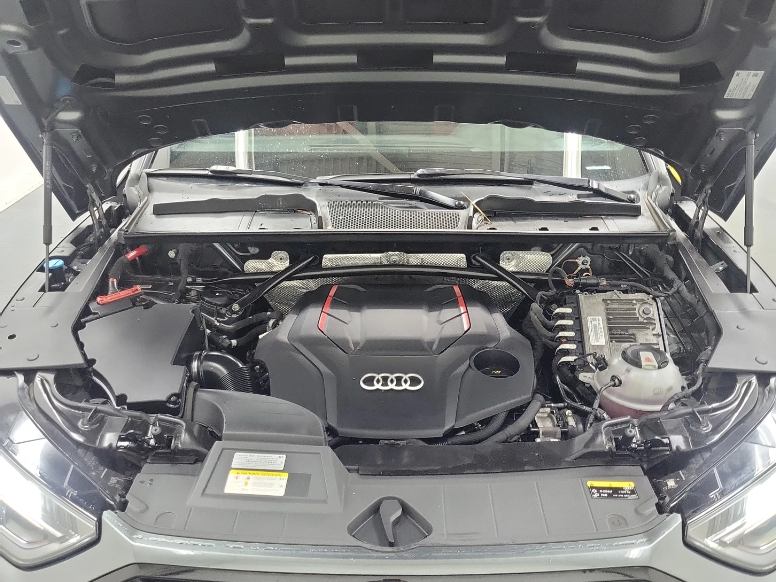 Audi SQ5 Progressiv / Quattro /  Daytona Gray Pearl, снимка 15 - Автомобили и джипове - 55317211