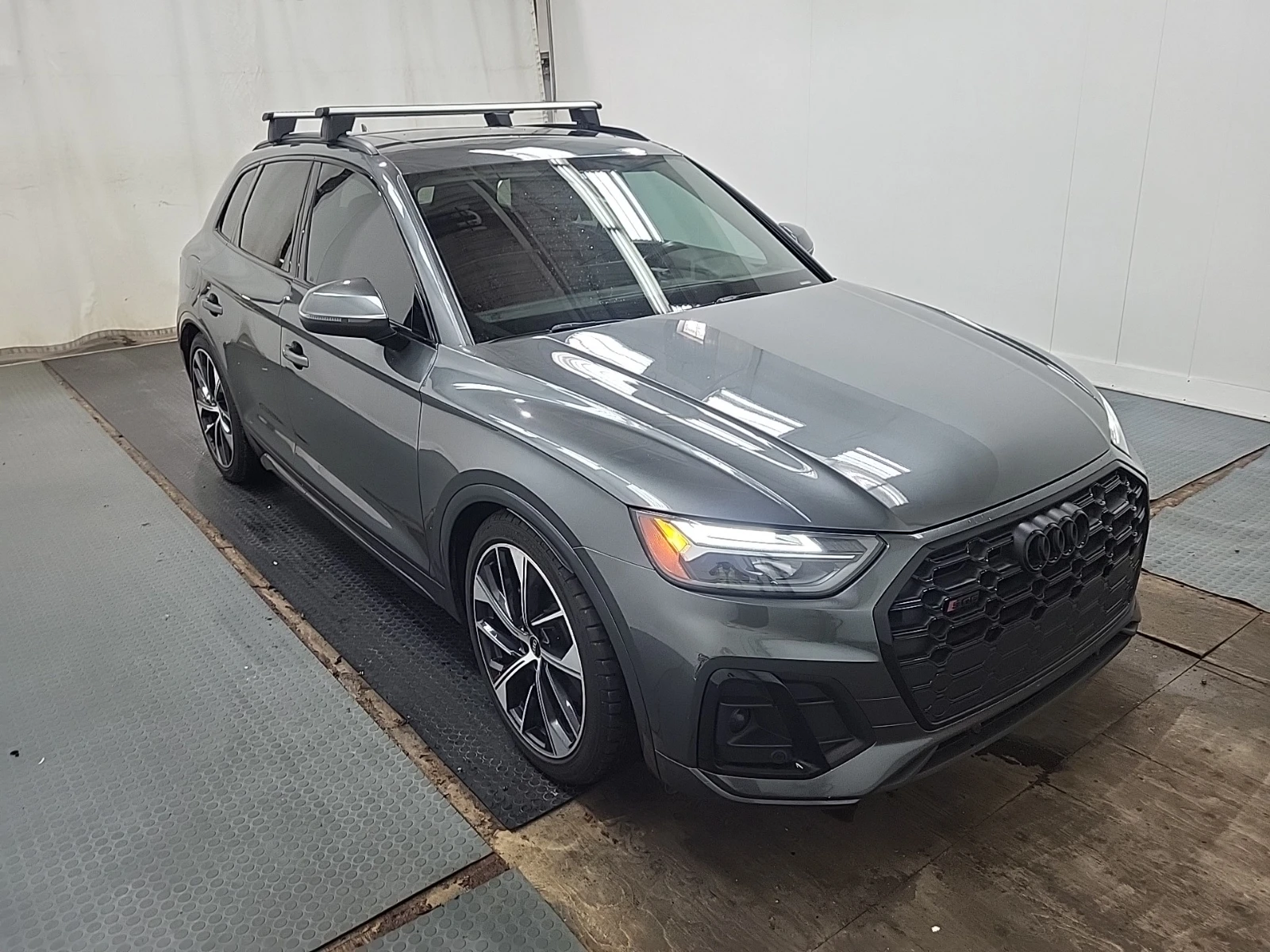 Audi SQ5 Progressiv / Quattro /  Daytona Gray Pearl, снимка 3 - Автомобили и джипове - 55317211
