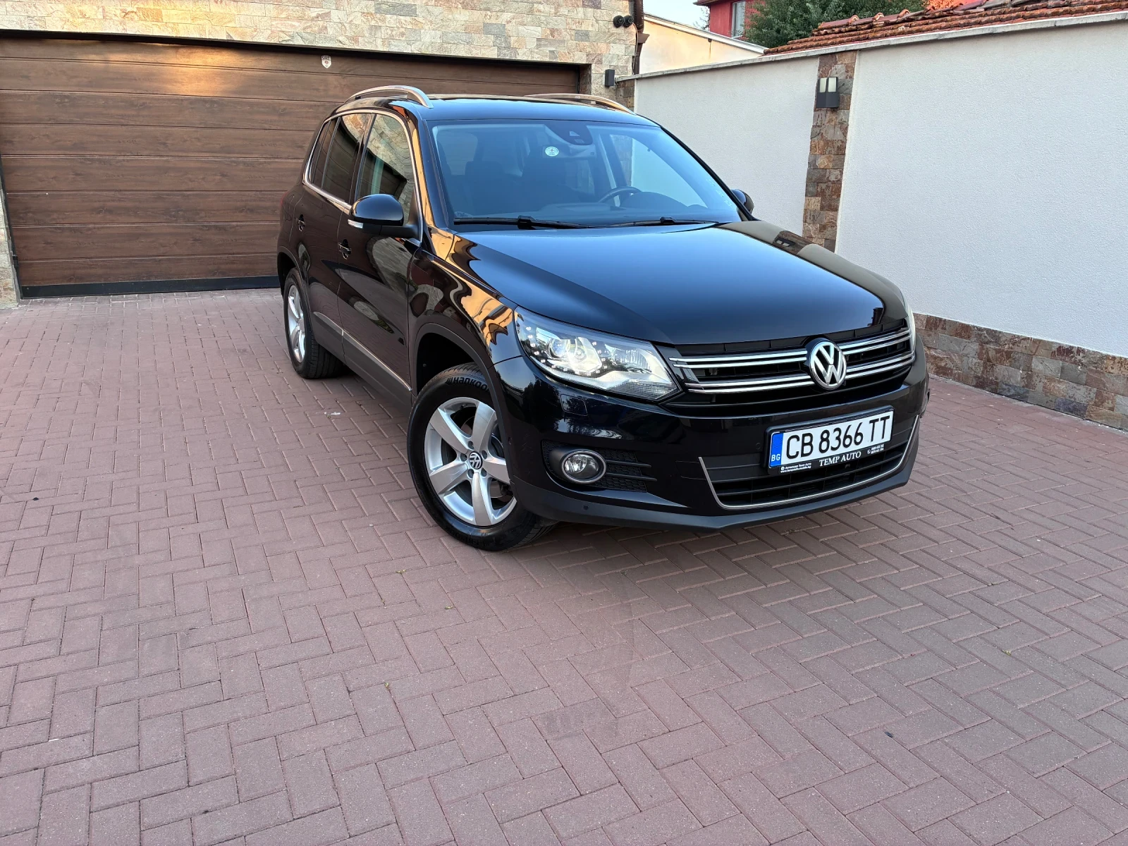 VW Tiguan 4 Motion DSG /LED /CAM /PANORAMA , снимка 3 - Автомобили и джипове - 55645878