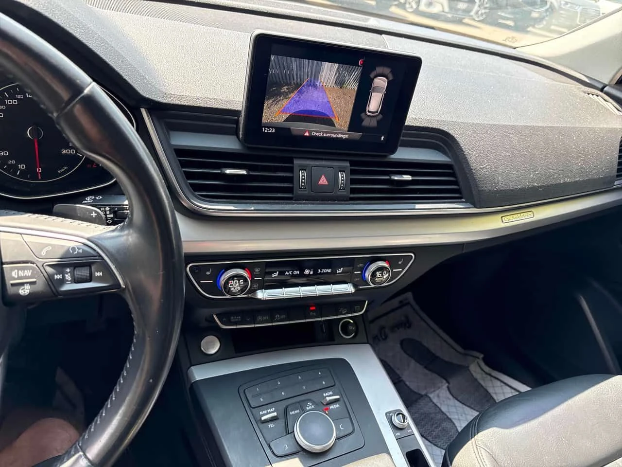 Audi Q5 QUATTRO * ГЛАВНО ПРЕДСТАВИТЕЛСТВО НА AUDI* , снимка 9 - Автомобили и джипове - 55689663