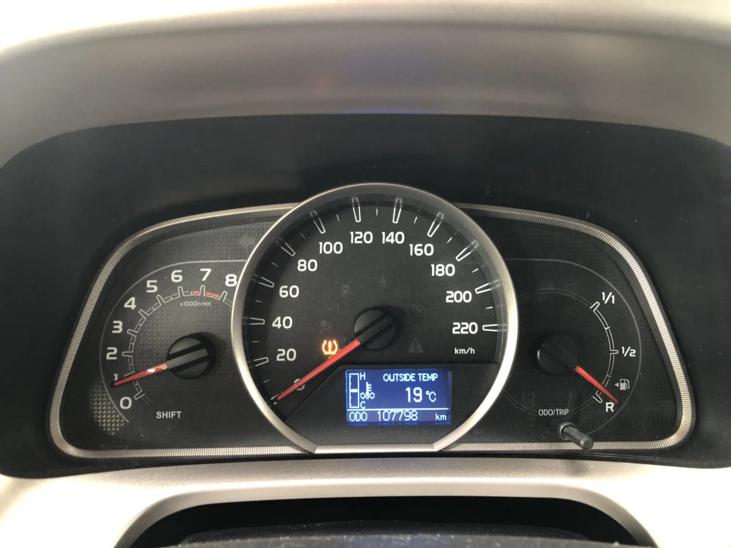 Toyota Rav4 Т3 2.0 Бензин, снимка 4 - Автомобили и джипове - 55718606