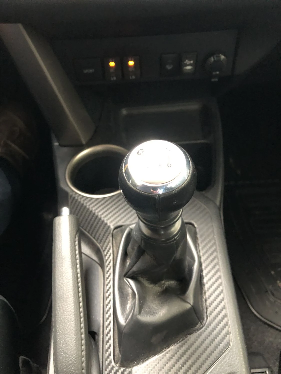 Toyota Rav4 Т3 2.0 Бензин, снимка 6 - Автомобили и джипове - 55718606