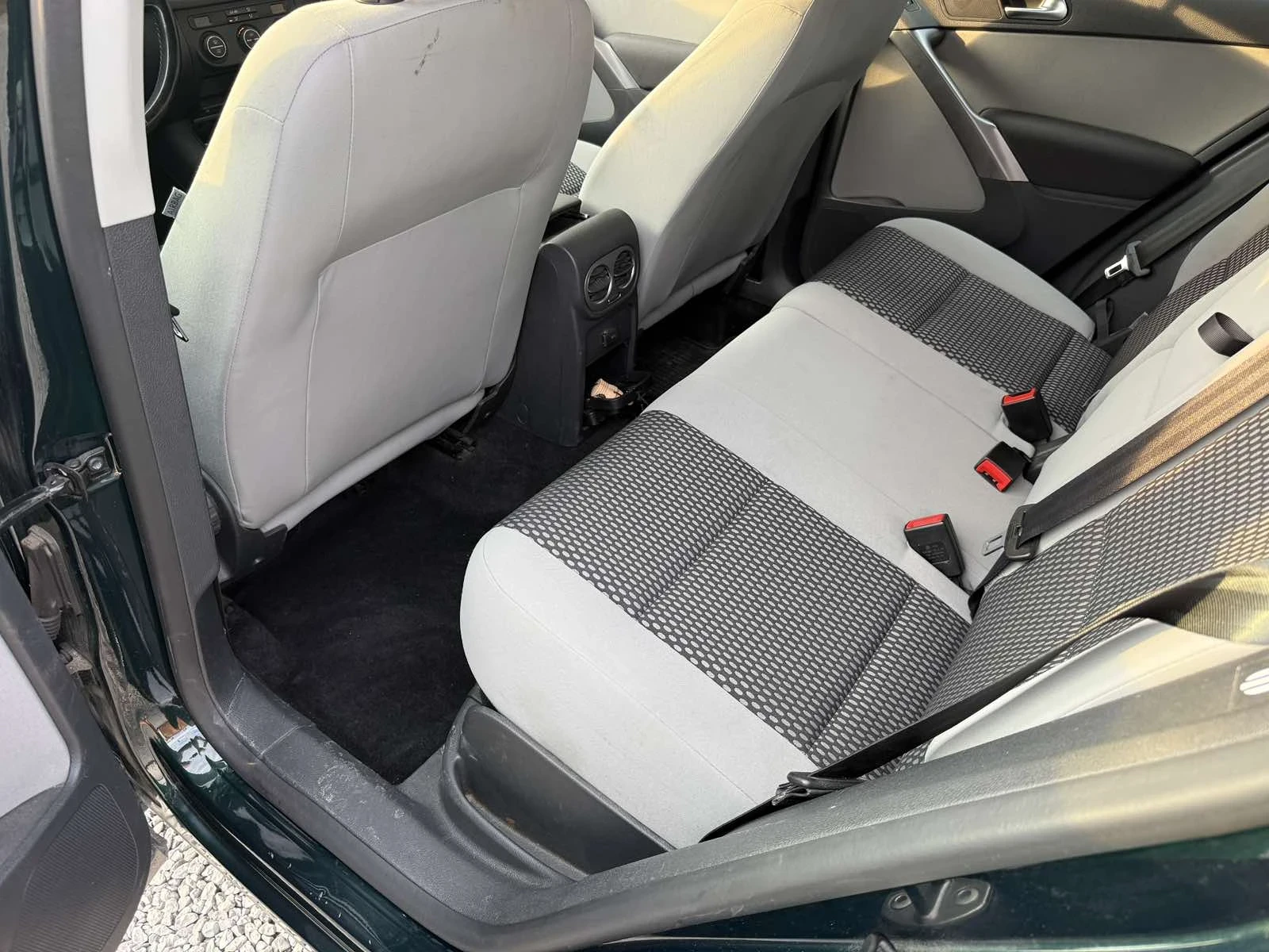 VW Tiguan, снимка 7 - Автомобили и джипове - 55795193