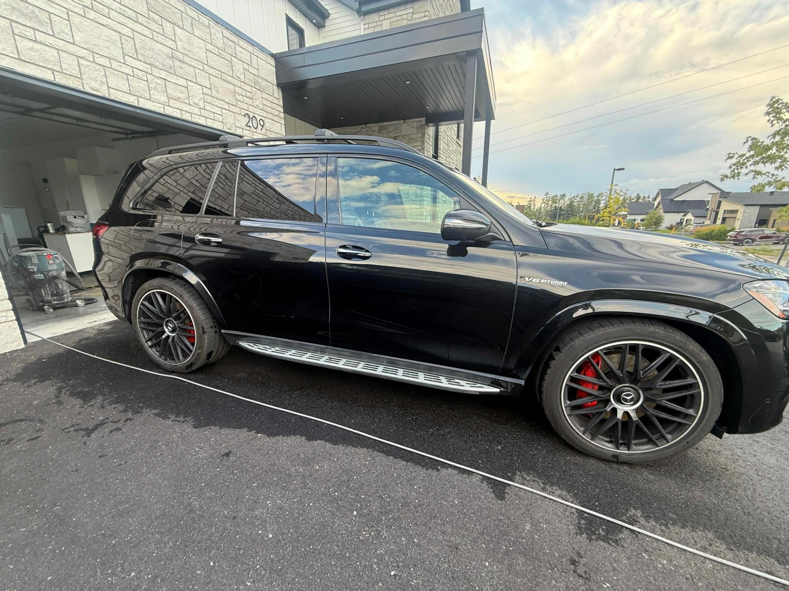 Mercedes-Benz GLS 63 AMG | CARFAX | БЕЗ ИНЦИДЕНТИ, снимка 4 - Автомобили и джипове - 56091554