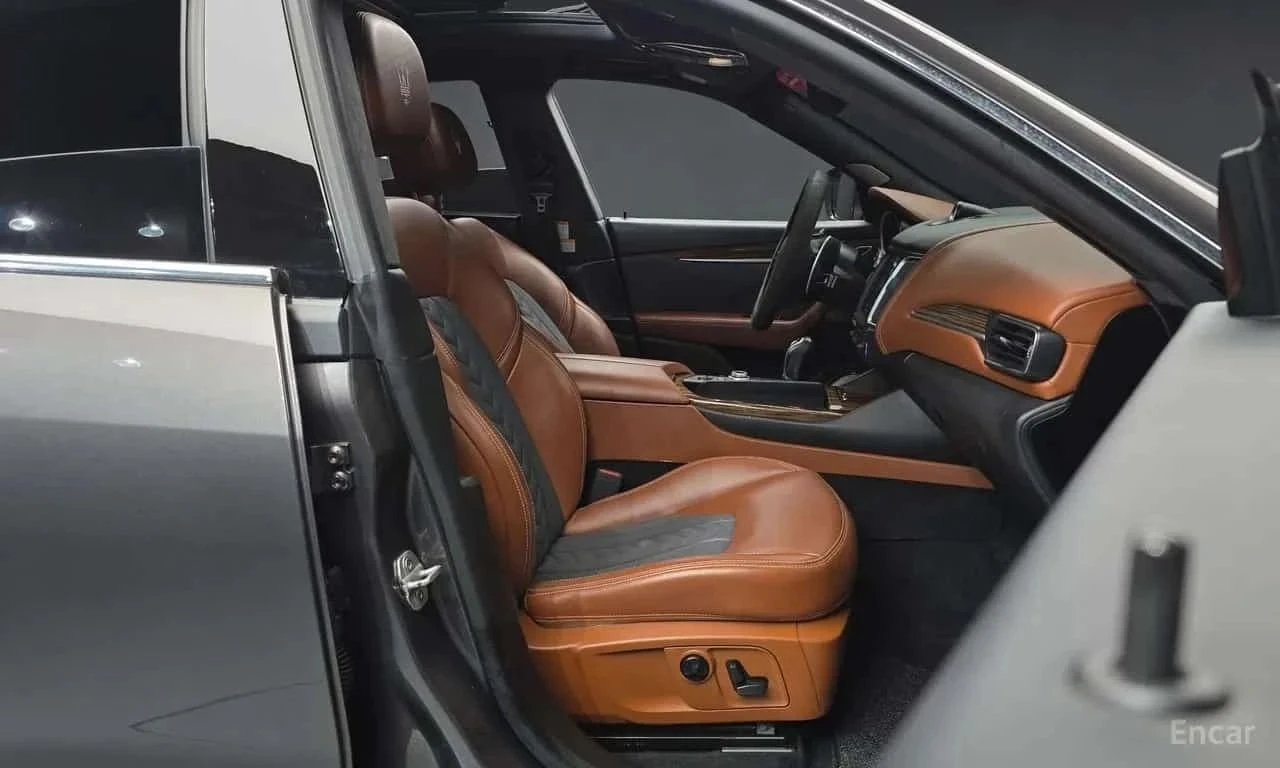 Maserati Levante, снимка 5 - Автомобили и джипове - 56689903