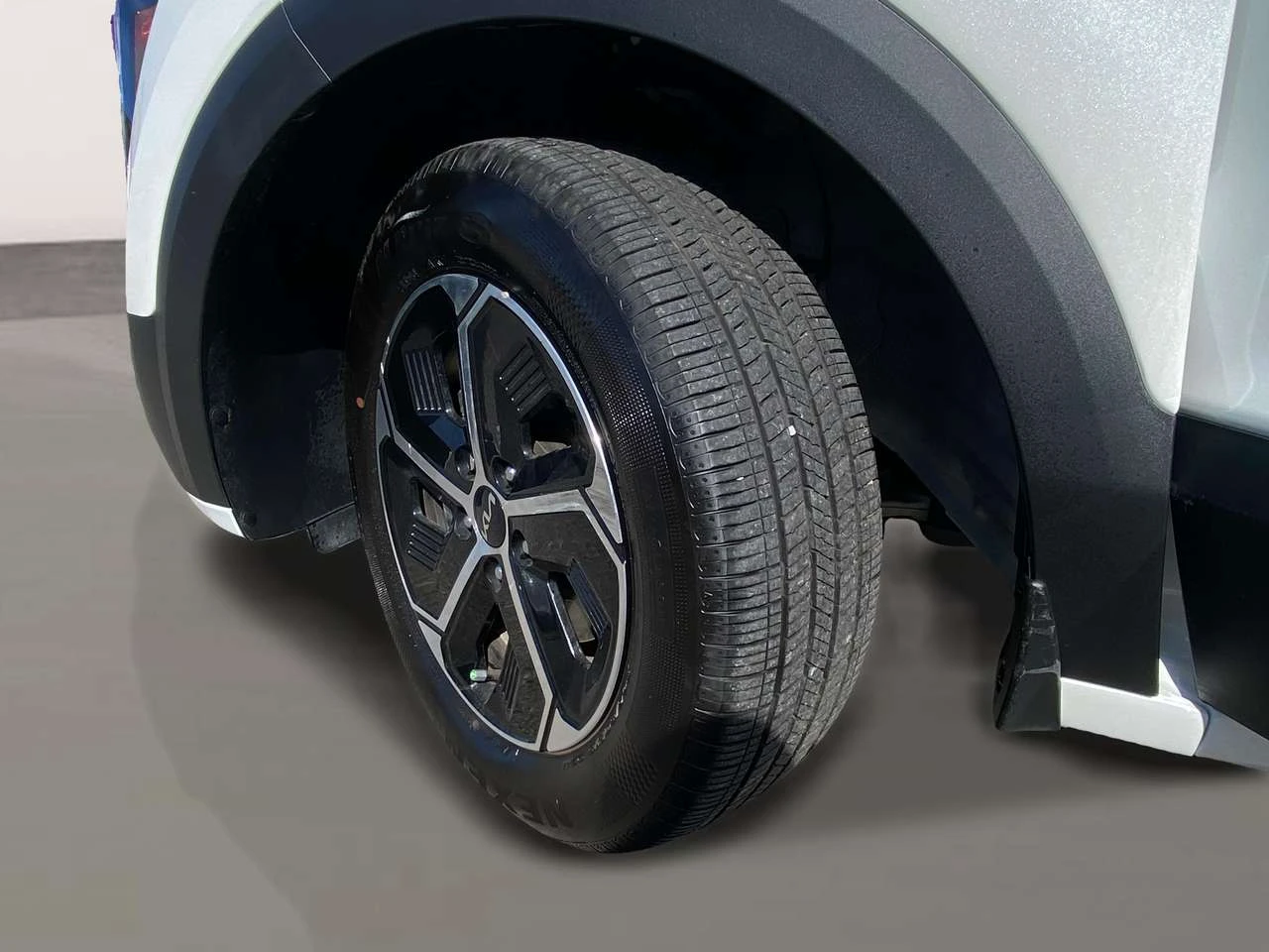 Kia Niro LX HYBRID, снимка 3 - Автомобили и джипове - 56705783