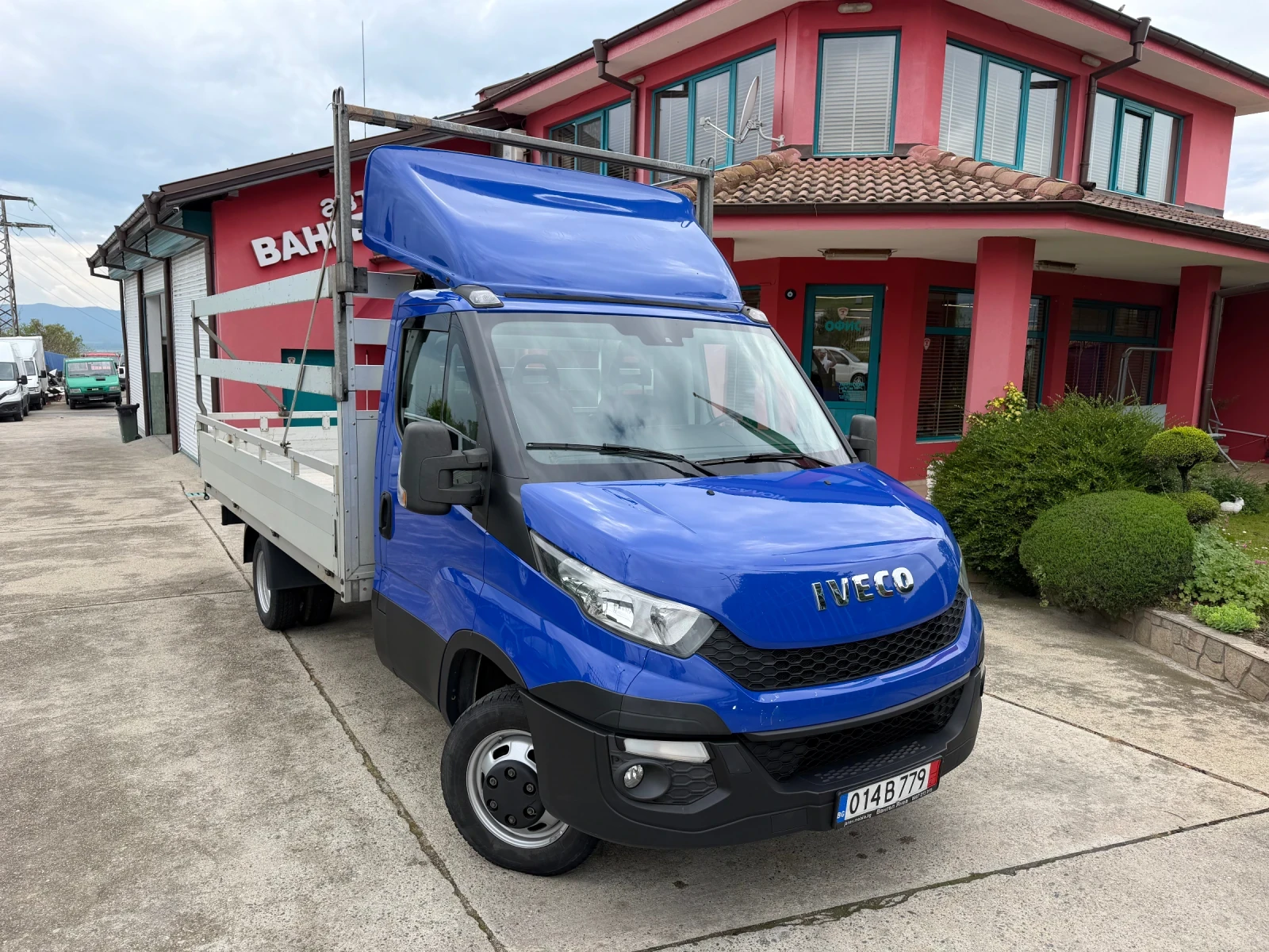Iveco Daily 3.0HPI* 35C17* Климатик* 4.20 метра каросерия, снимка 2 - Бусове и автобуси - 54484315