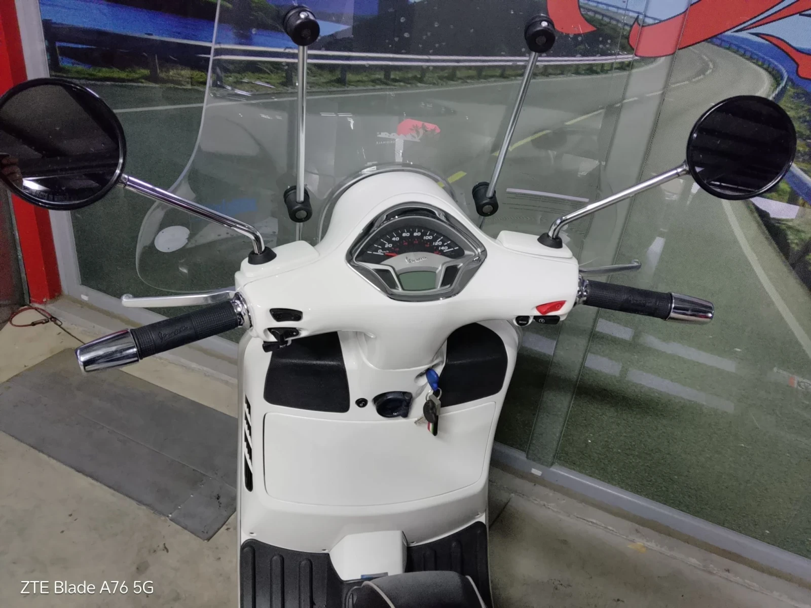 Piaggio B Vespa 300 GTI-S ABS , снимка 8 - Мотоциклети и мототехника - 56659792