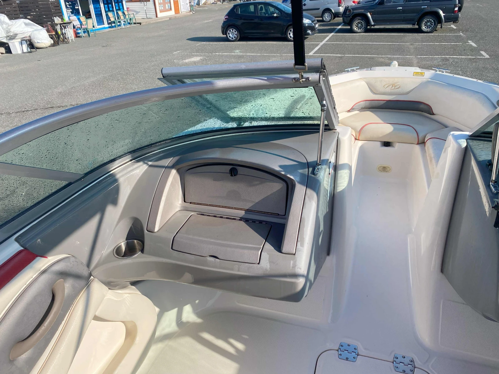 Моторна яхта Monterey 192 bowrider - изображение 8