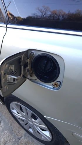 Toyota Avensis, снимка 10