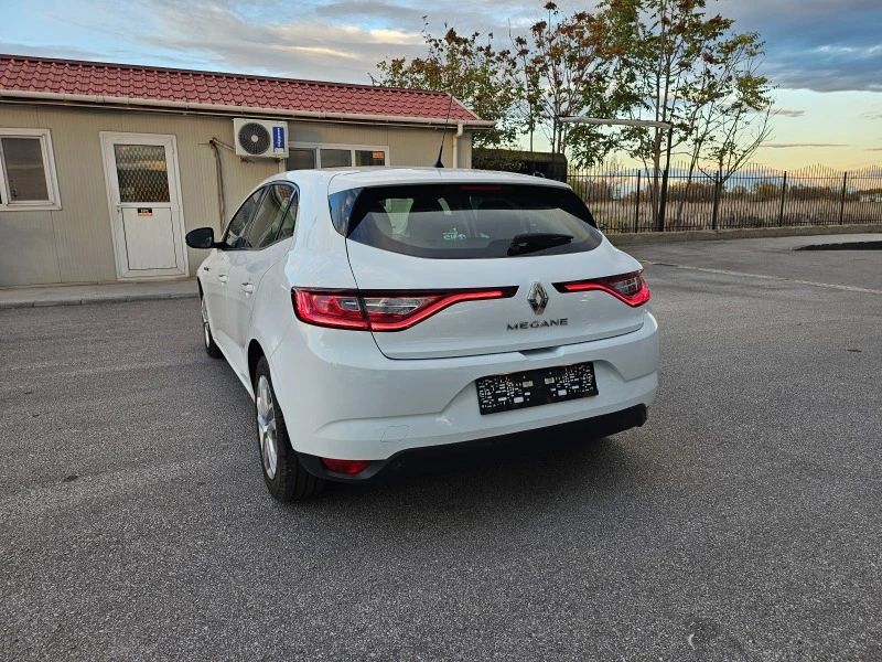 Renault Megane 1.5DCI 6sk NAVI FULL, снимка 3 - Автомобили и джипове - 43078331