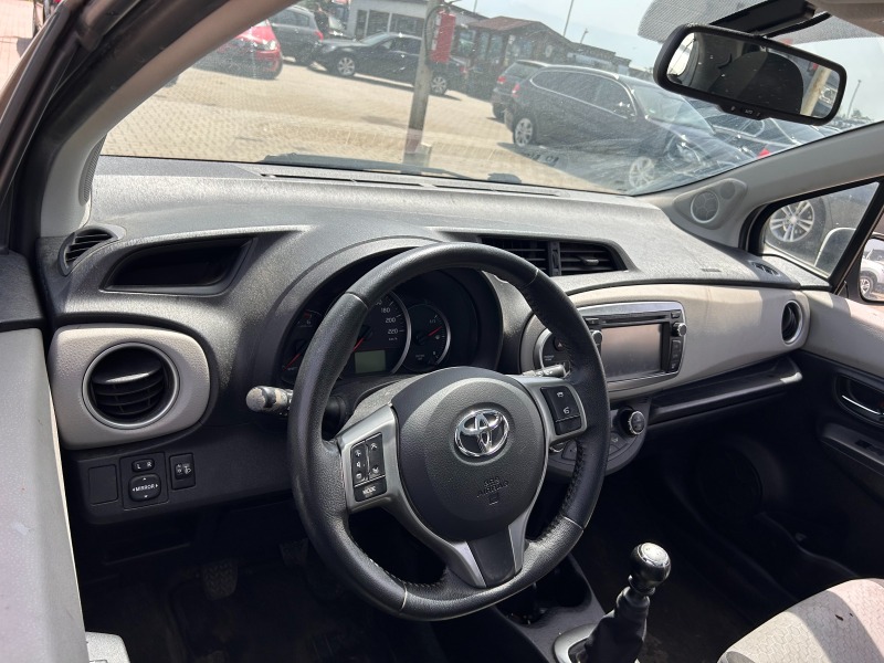 Toyota Yaris 1.4D EURO 5, снимка 11 - Автомобили и джипове - 46144821