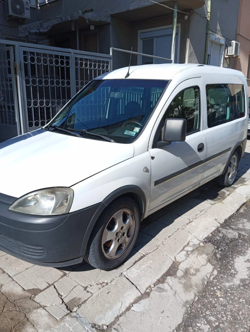 Opel Combo 1.3 CDTi, снимка 3 - Автомобили и джипове - 47397974