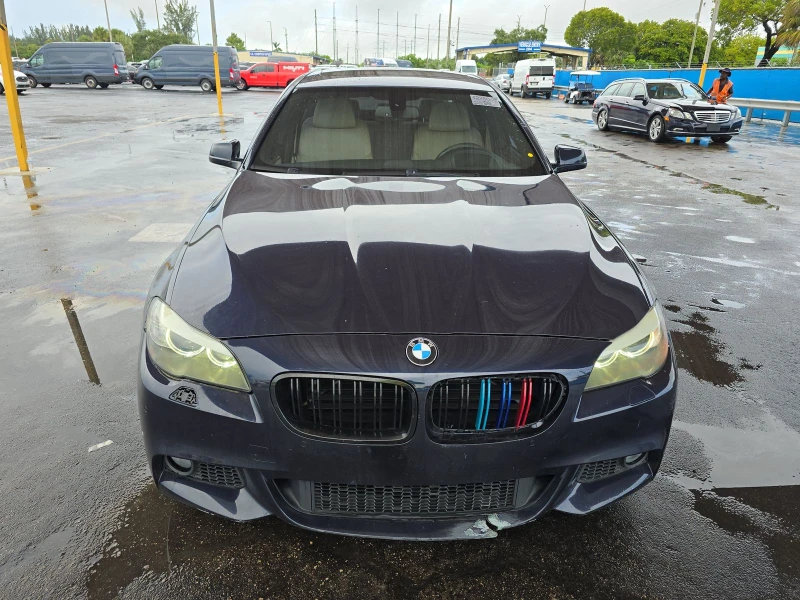 BMW 550 Head Up* Keyless* Soft-Close* M Sport Pkg* , снимка 1 - Автомобили и джипове - 47678347