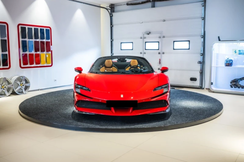 Ferrari SF 90 SPIDER/ CARBON/ CERAMIC/ LIFT/ JBL/ CAMERA/ , снимка 2 - Автомобили и джипове - 48787218