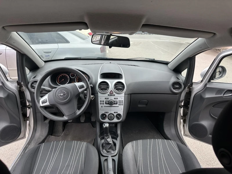 Opel Corsa 1.2 Бензин, 80 к.с. , снимка 10 - Автомобили и джипове - 49305477