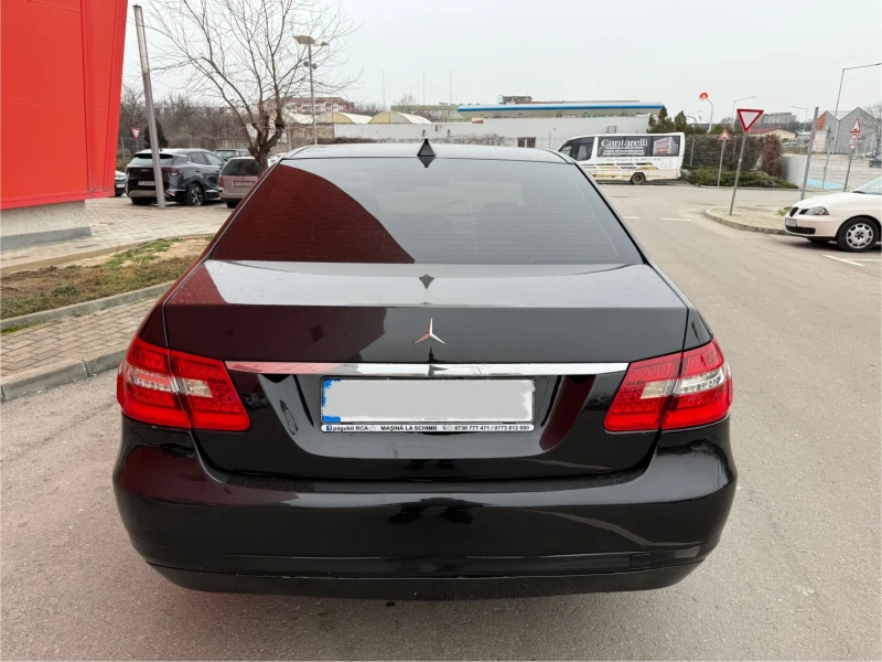 Mercedes-Benz E 220 7G* Avantgarde* 170кс* , снимка 5 - Автомобили и джипове - 49396861