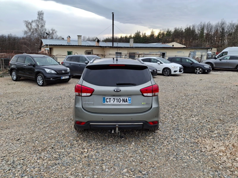 Kia Carens 1.7CRDI, снимка 6 - Автомобили и джипове - 49470045