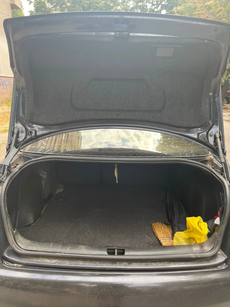 Audi A4, снимка 8 - Автомобили и джипове - 52299574